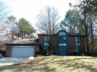 36917 Fox Gln, Farmington Hills, MI 48331