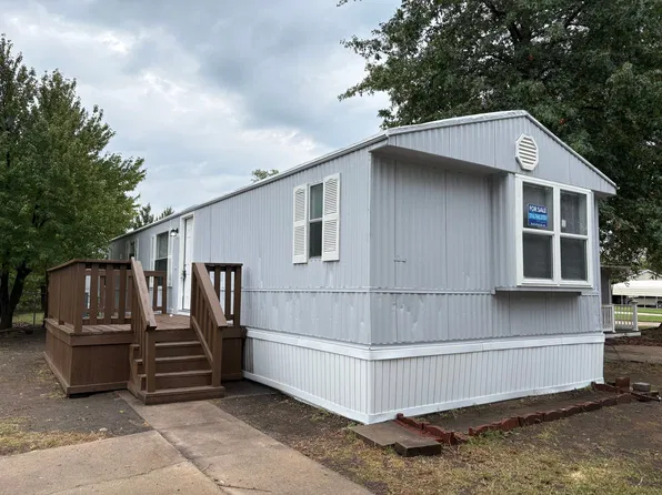 10 N Arapaho Dr #B010, Park City, KS 67219