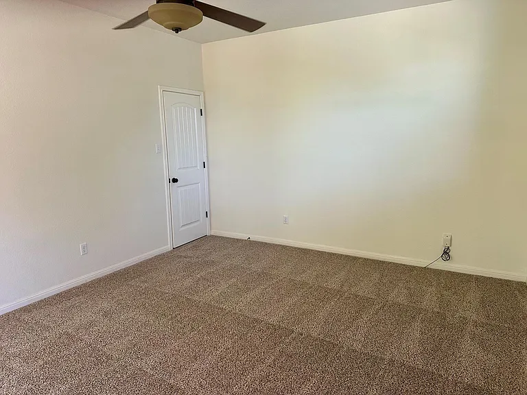 7233 Menchaca Rd #17 — Photo 23