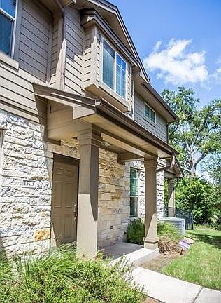 2nd image of 1310 Parmer Ln #13B