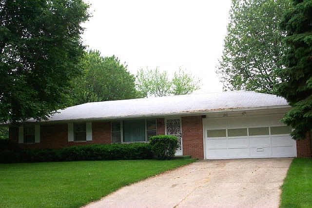1st image of 2303 E Lilac Dr