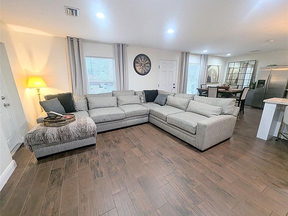 5th image of 1808 36TH AVENUE E