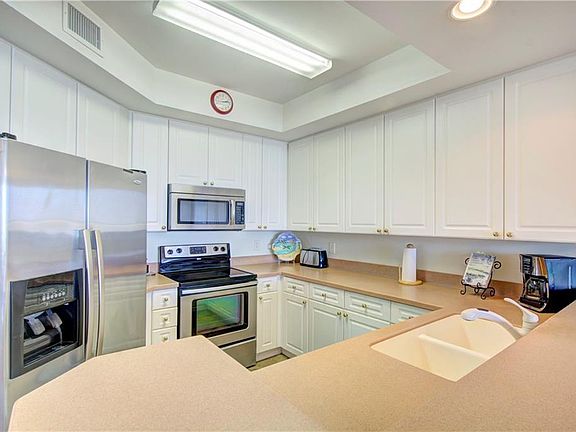5th image of 1400 Ocean Blvd Unit 102