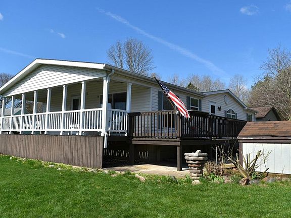 3rd image of 21618 Riverhaven Dr