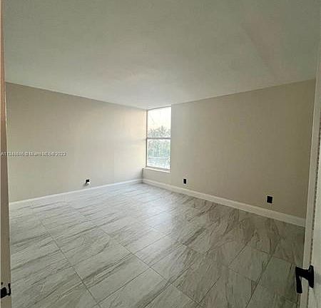 3rd image of 2020 NE 135th St APT 409