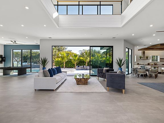 5th image of 706 Lakeside Circle