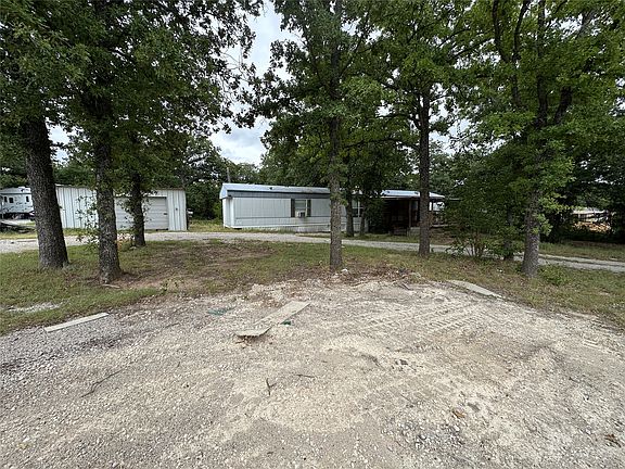 5th image of 176 Live Oak Rd