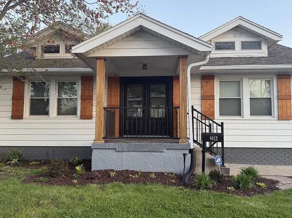 4412 Hickman Rd, Des Moines, IA 50310