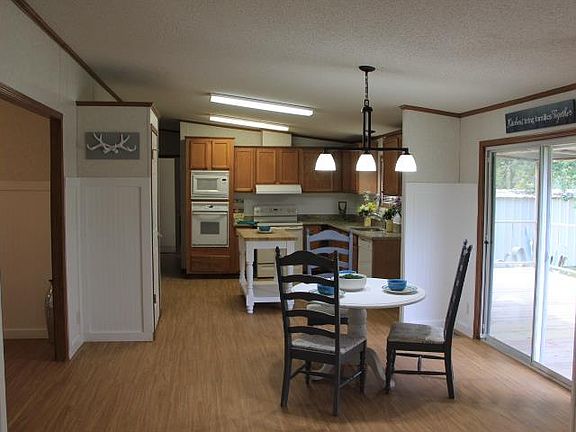 4th image of 251 Hickory Hill Dr