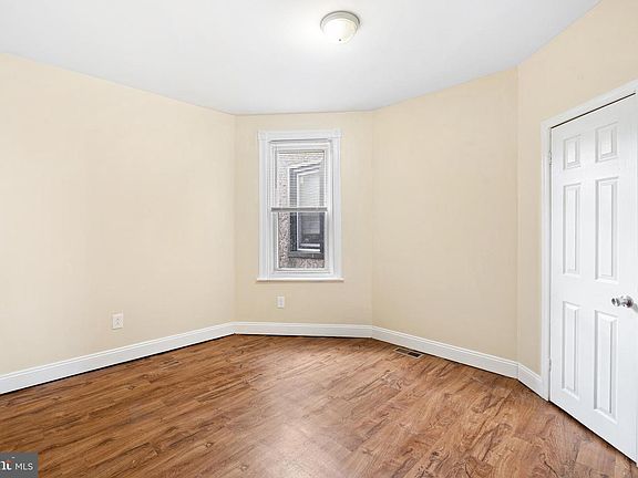 4th image of 5538 Addison St