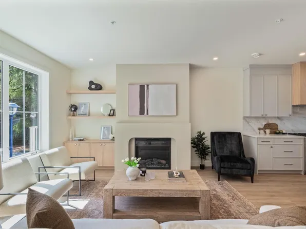 2770 Vantilburg Cres #102, Langford, BC V9B 3K5