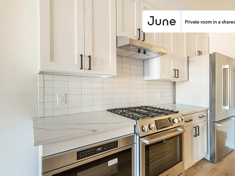 1340 Harvard St NW #C — Photo 12