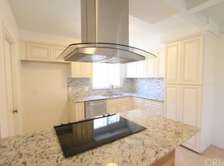 15401 Cascade Ln, Huntington Beach, CA 92647