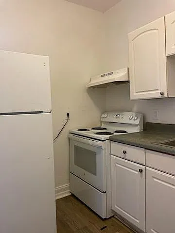 241 E Seminole Ave — Photo 3