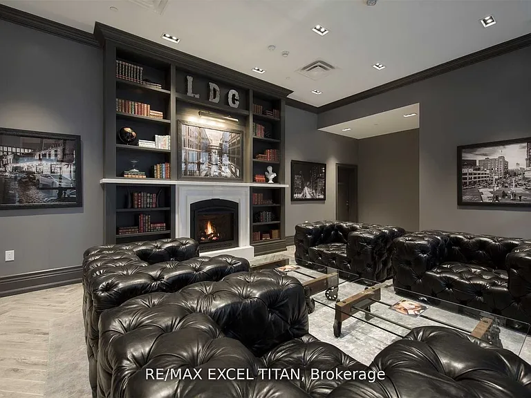 608 Richmond St W #306 — Photo 15