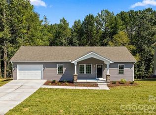 5110 Hanging Rock Ct, Hickory, NC 28601