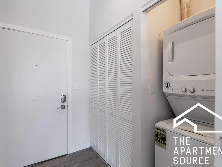 2247 W Lawrence Ave #3 — Photo 16