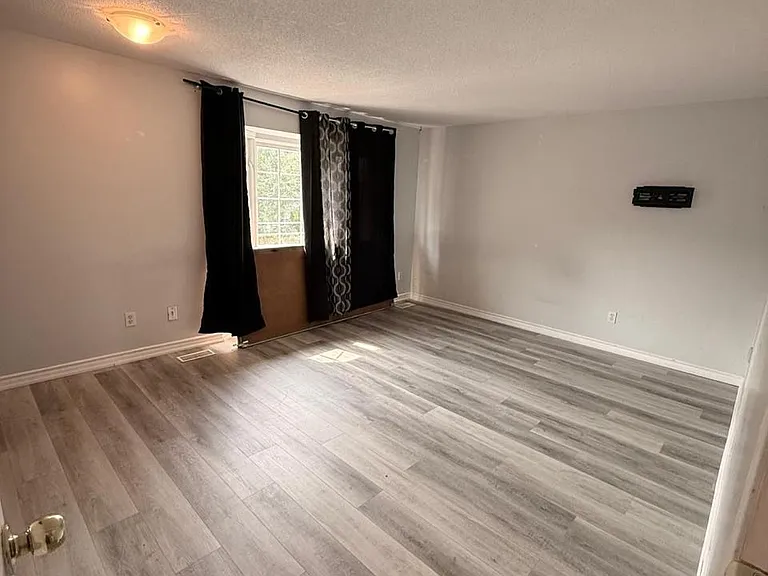 291 Fleming Dr — Photo 9