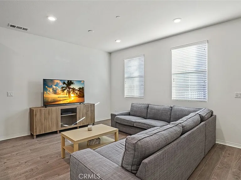 40302 Calle Real — Photo 7