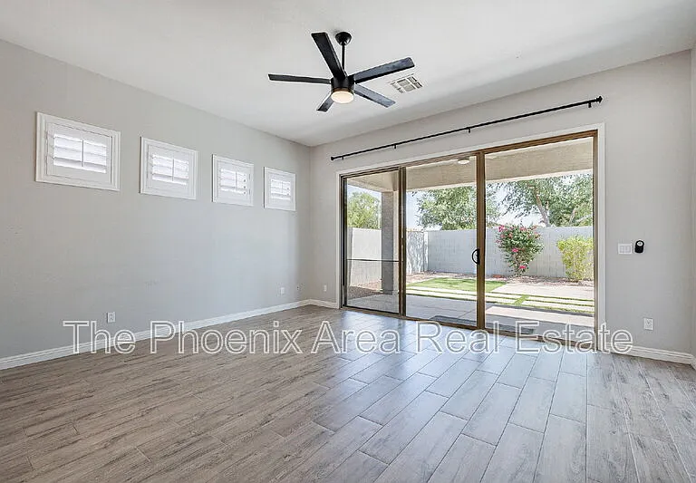 2823 E Tulsa St — Photo 16