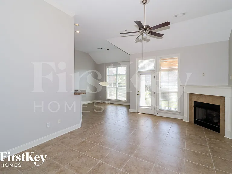 150 Fair View Ln — Photo 3