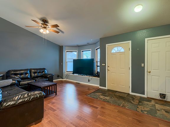 3rd image of 503 Meadow Dr