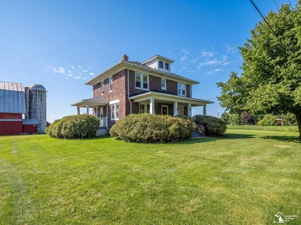 2454 E Labo Rd, Carleton, MI 48117