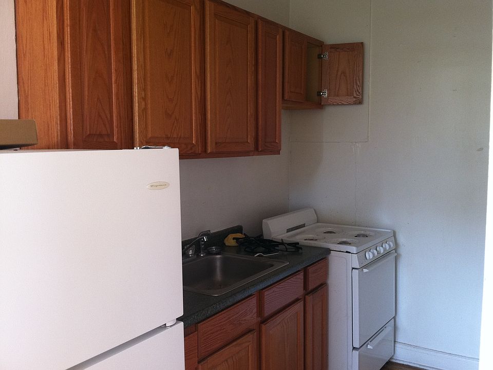 2nd image of 4045 N Laporte Ave APT A4