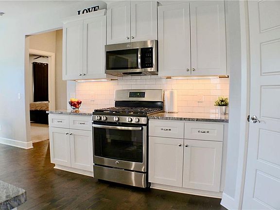 5th image of 4603 SW Bamboo Ave