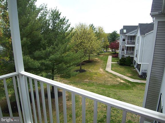 2nd image of 1403 Sage Ln APT L