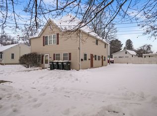 109 S Stott St APT 2, Genoa, IL 60135