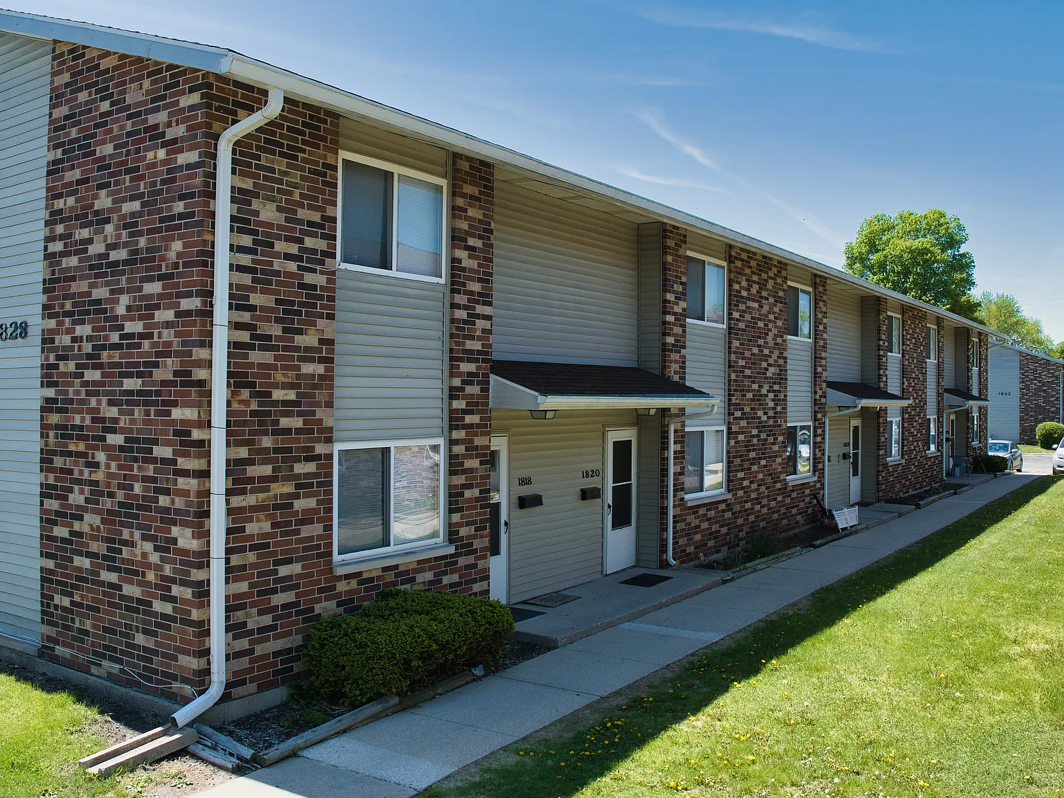 Westgate Manor Apartments — Photo 4