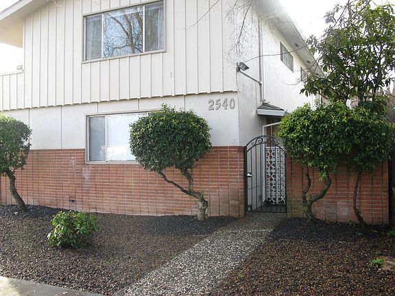 2nd image of 2540 2nd Ave