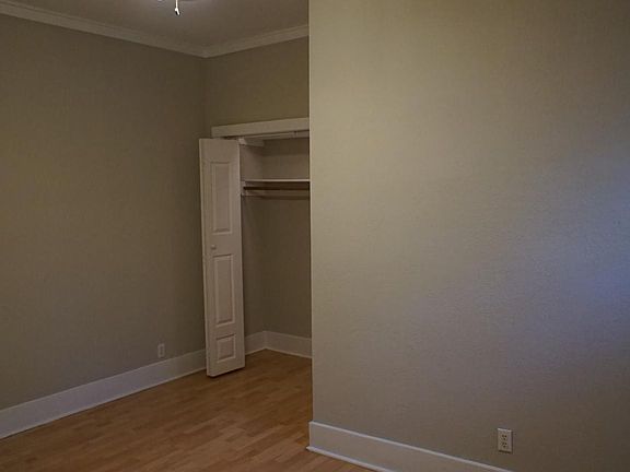 5th image of 4618 McKinney St #3