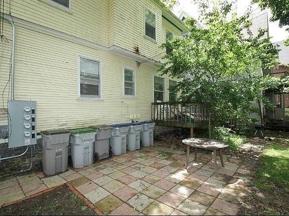 3rd image of 2719 N Hackett Ave #2721