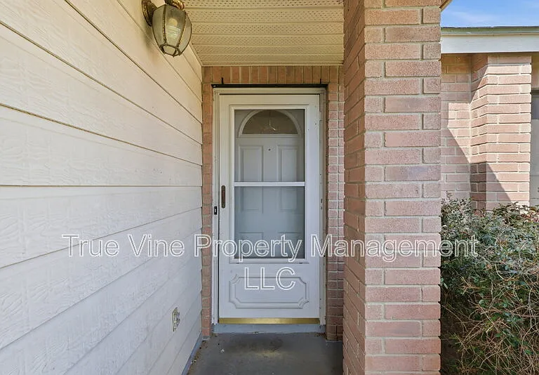 6810 Saharastone Dr — Photo 22