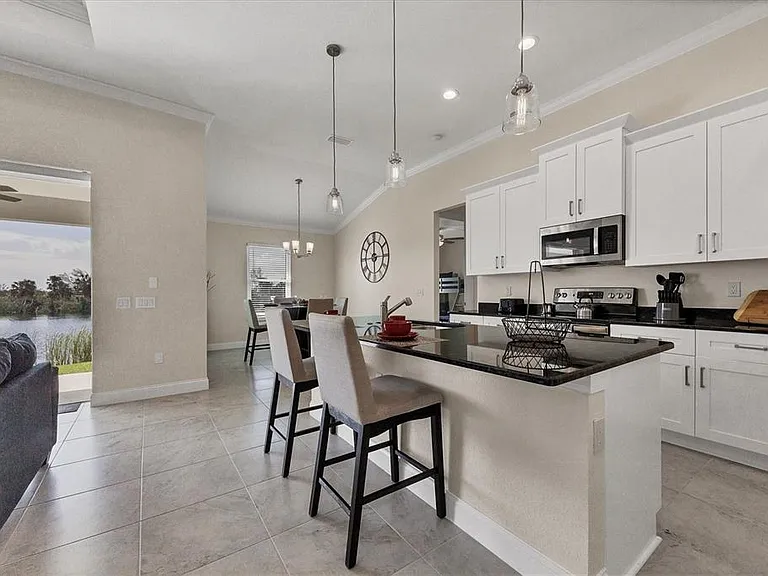 13305 Longville Ave — Photo 11