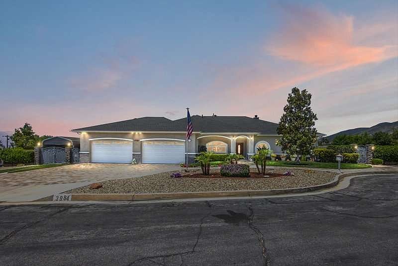 1st image of 3984 La Hacienda Dr