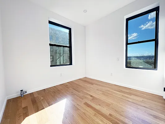 Rented by Bohemia Realty Group | media 11