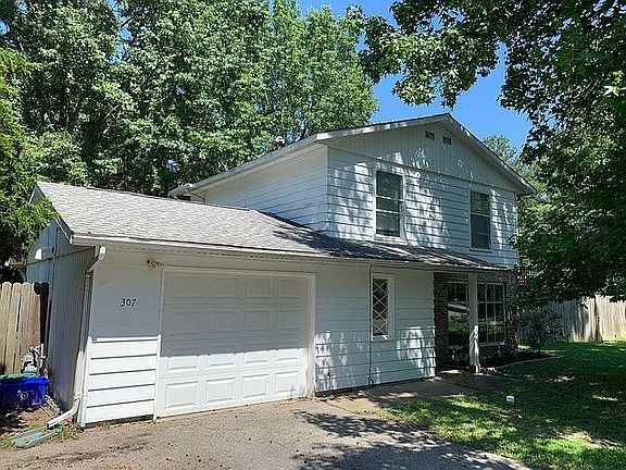 3rd image of 307 S Plover Dr