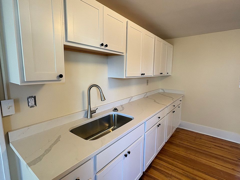 1st image of 1019 Avery Ave