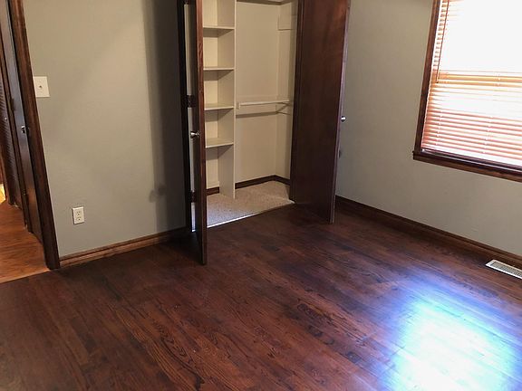 3rd image of 1733 Cherry Ln