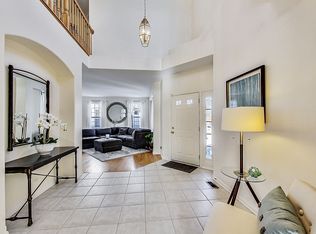 516 Savoy Ct, Indian Creek, IL