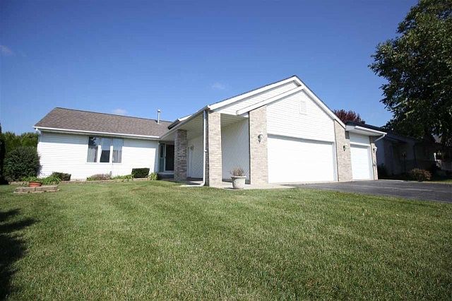 1st image of 560 Riverhill Ct