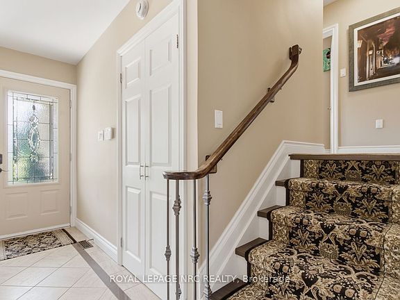 2nd image of 7 Kings Grant Ct W