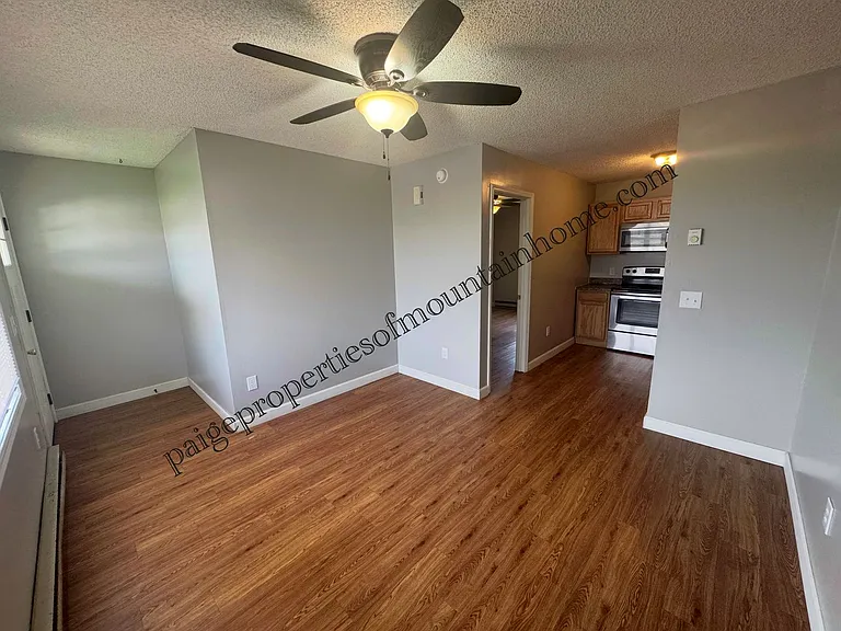 517 E 13th St #519 — Photo 9