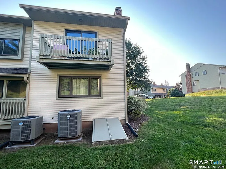 1302 Summer Hill Dr #1302 — Photo 15