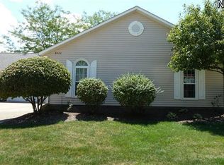 8466 Bridgeport Ln, Mentor, OH 44060