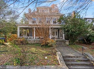 2700 36th St NW, Washington, DC 20007