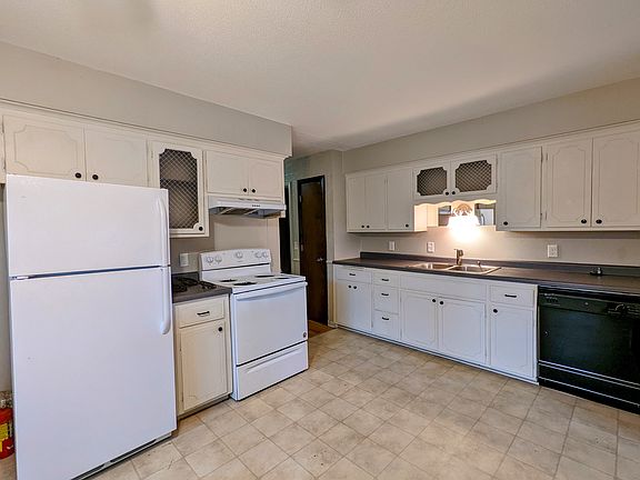 2nd image of 5115-5117 Washington St NE